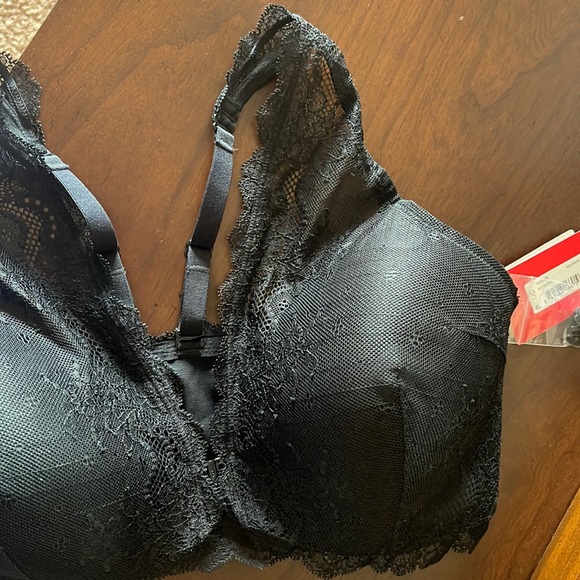 NWT Spanx Undie-Tectable Lace Bra - Picture 2 of 7